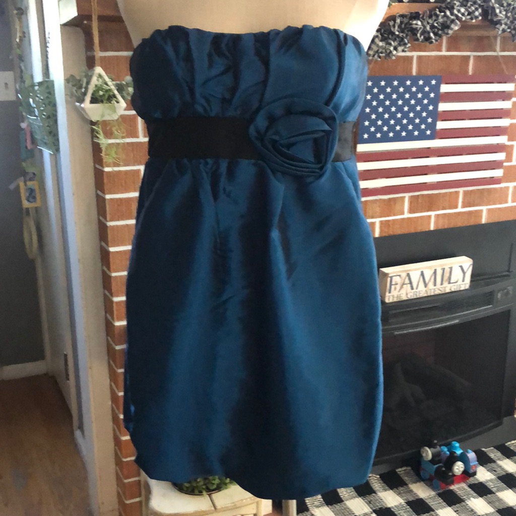 3/$15 Rhapsody Blue Strapless Cocktail Dress. Med
